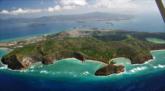 Aerial view of Mayotte: Petite Terre, with Grande-Terre in the background. Aug. 2018. (© Gil40100, via tripadvisor.com)